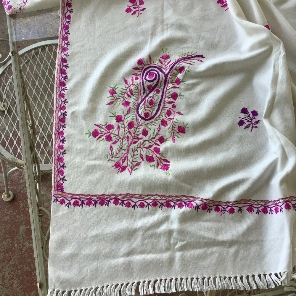 White Pink Green Violet Purple Embroidered Fringe Cotton Tablecloth Table Linen